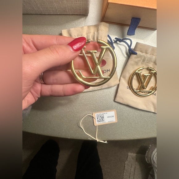 Louis Vuitton Louise Hoop GM Earrings - Picture 7 of 8
